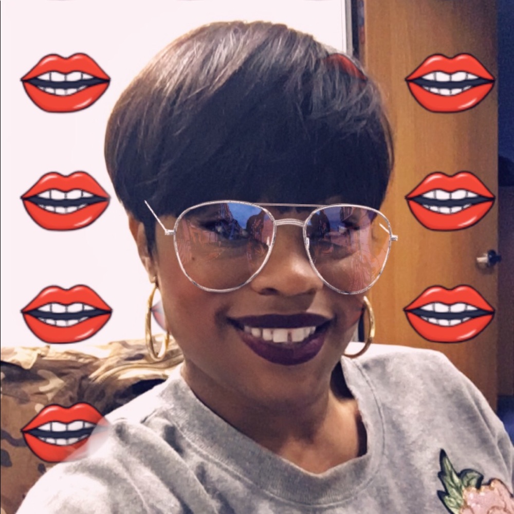 Meet your Posher, Zakiya